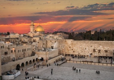 Exploring the Remnants of Herod’s Temple: A Fascinating Experience blog image